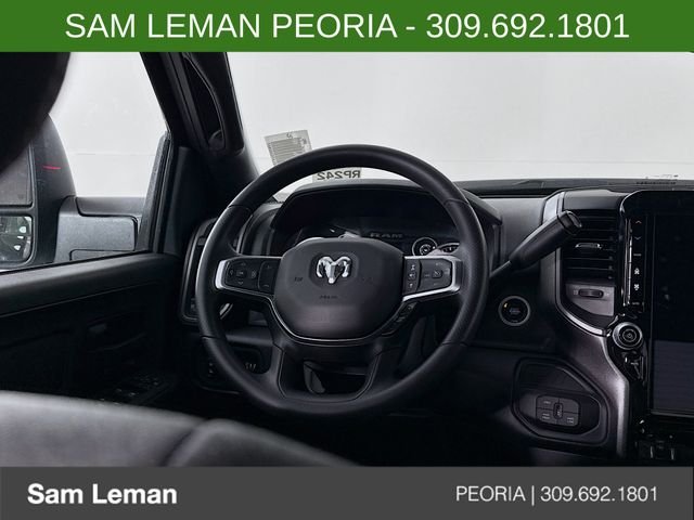 New 2026 Diamond Black Crystal Pearl-Coat Exterior Paint RAM Tradesman image 11