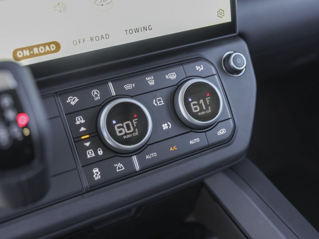 2026 Land Rover Defender S - Photo 24