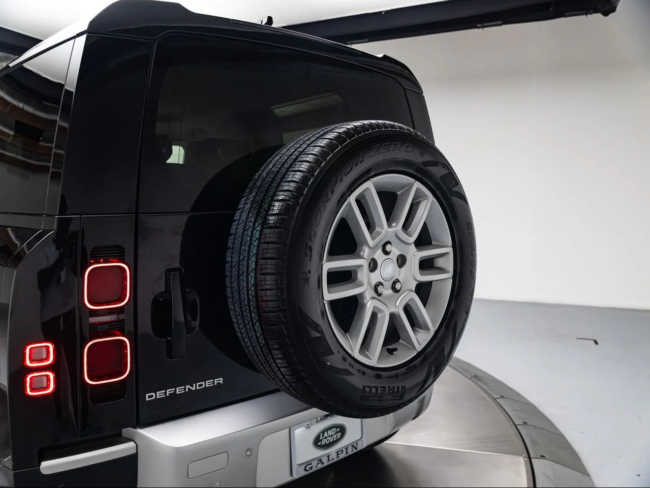 Used 2023 Santorini Black Metallic Land Rover 90 S image 29