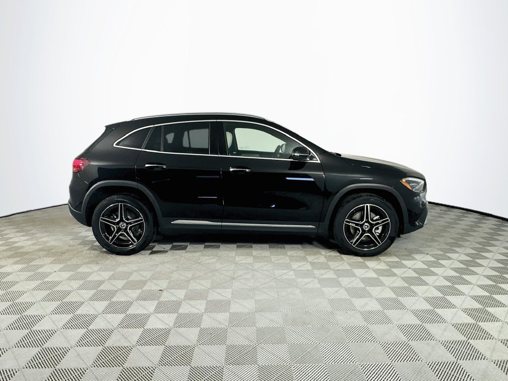 New 2026 Cosmos Black Metallic Mercedes-Benz GLA 250 image 41