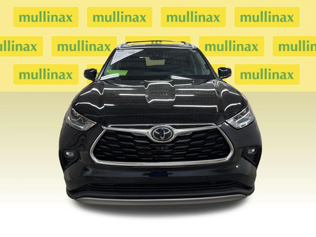 Certified Used 2022 Black Toyota Platinum image 16