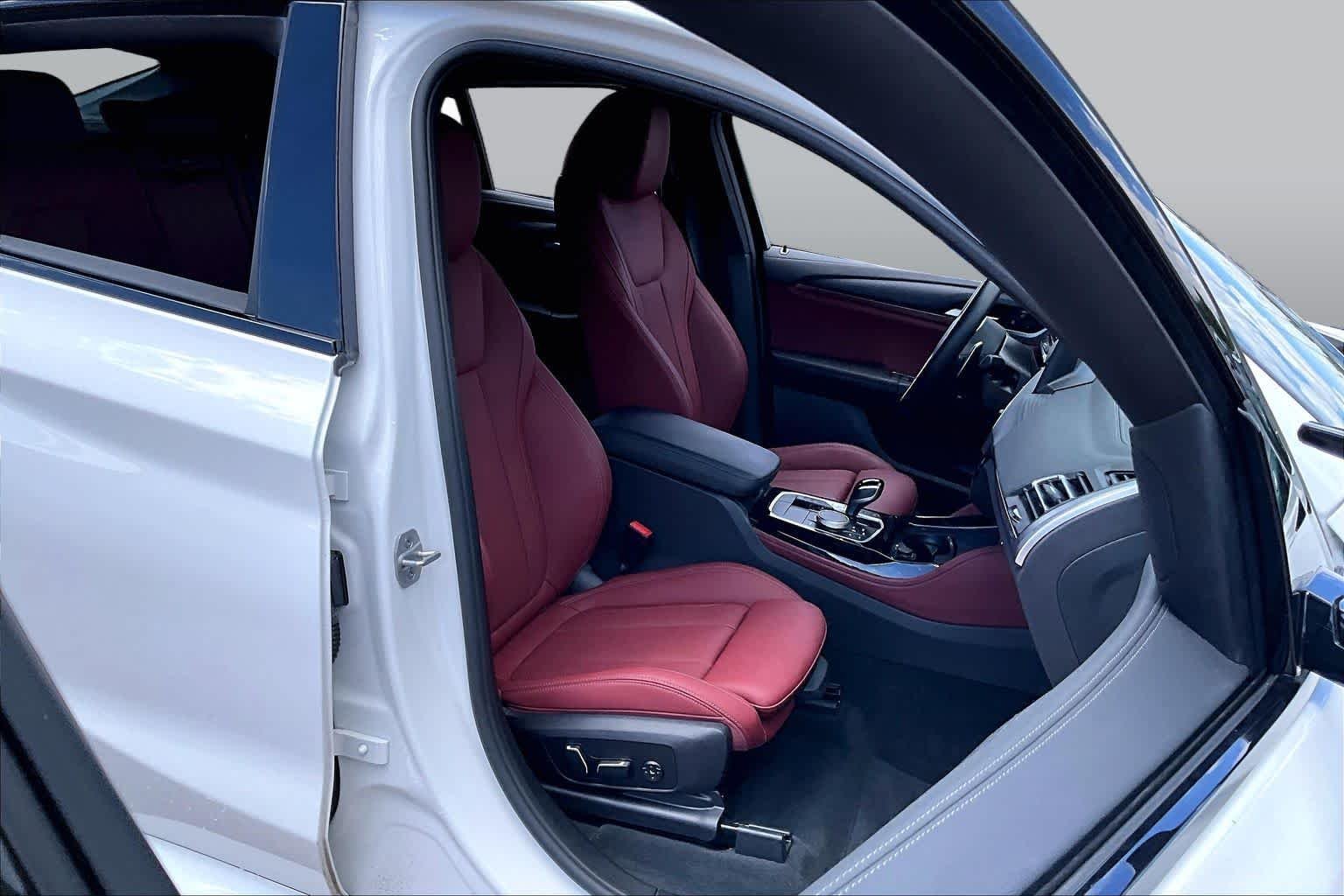 Pre-Owned 2025 BMW X4 M40i