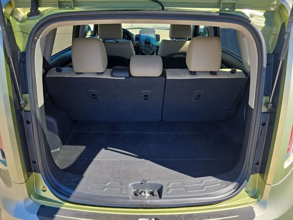 Used 2011 Green Kia Exclaim image 27