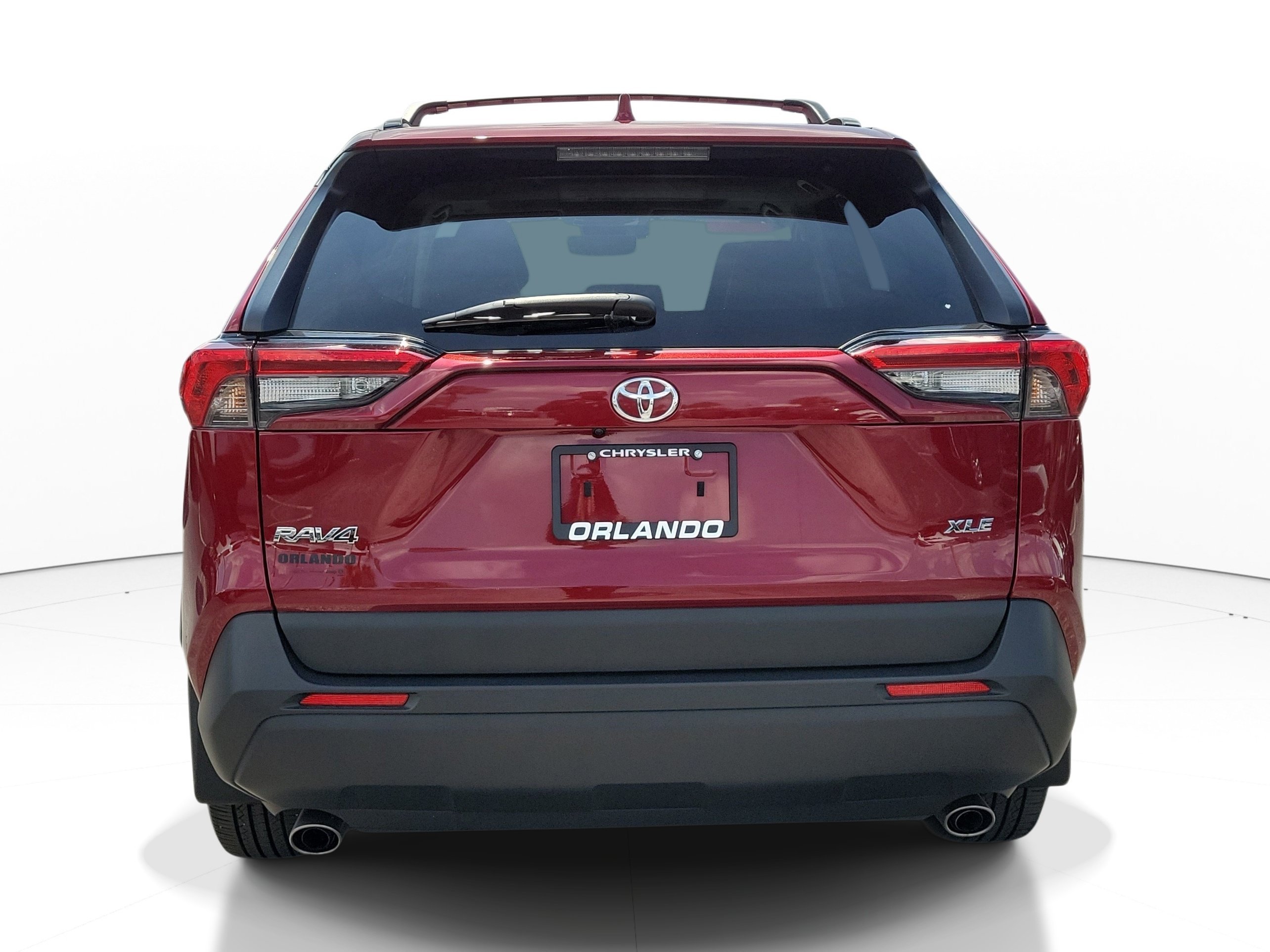 Used 2025 Pearl Toyota XLE Premium image 6