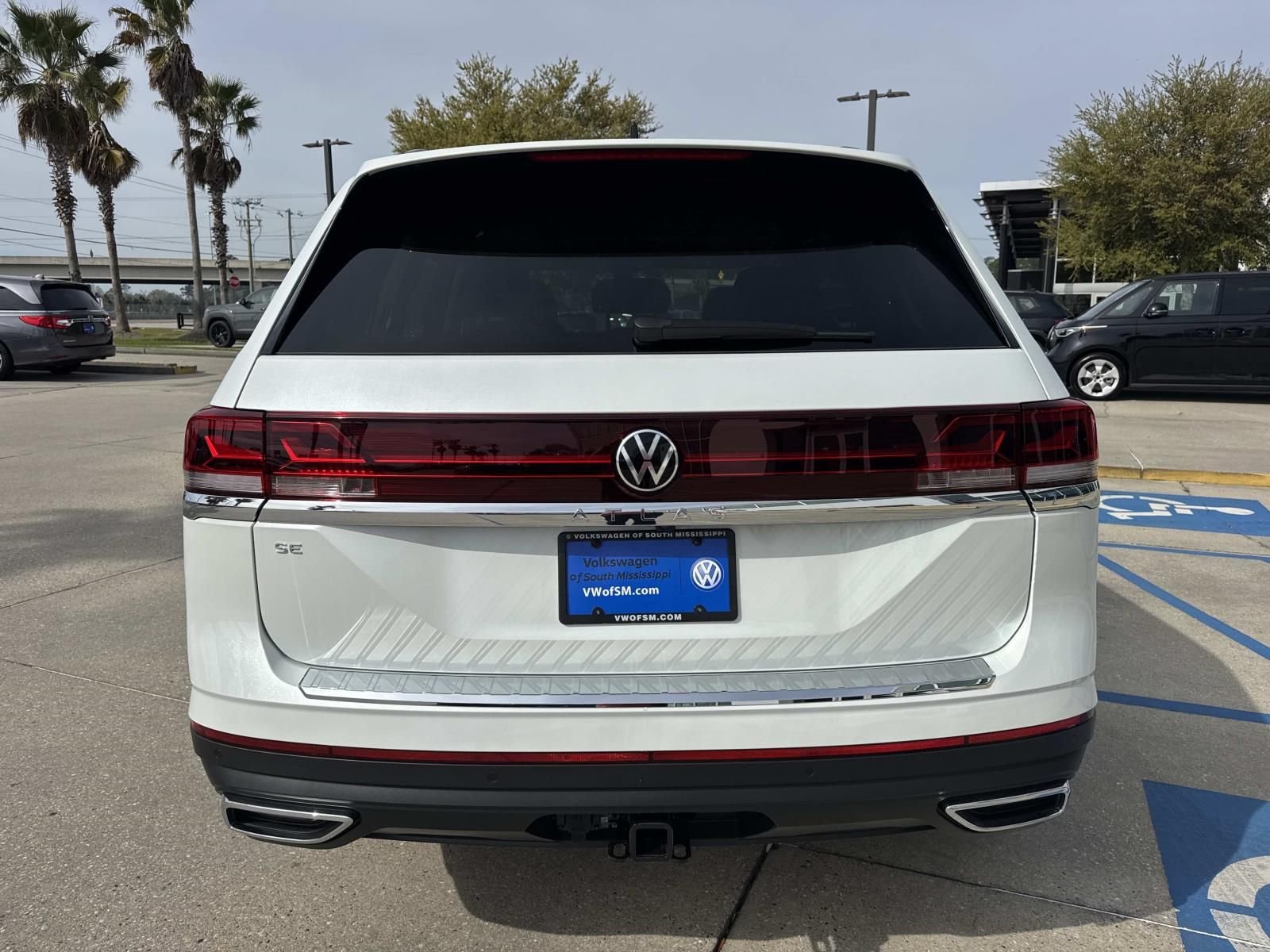 New 2026 White Volkswagen 2.0T SE w/Technology image 5