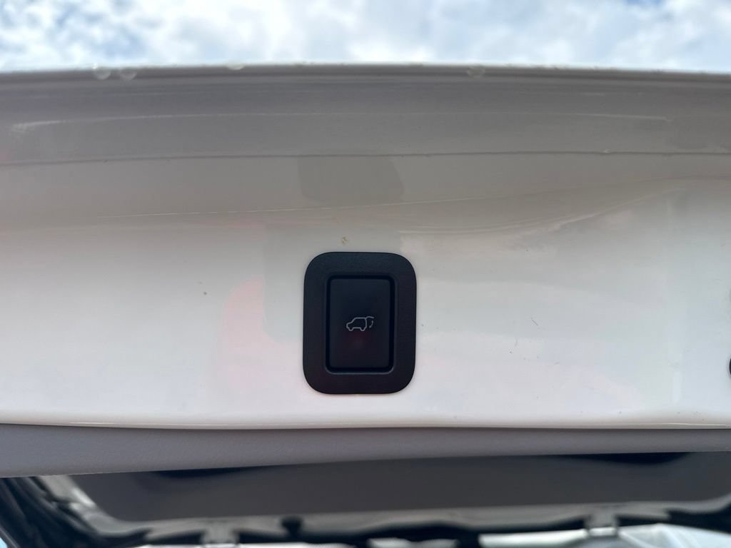 Used 2018 Blizzard Pearl Toyota Limited image 23