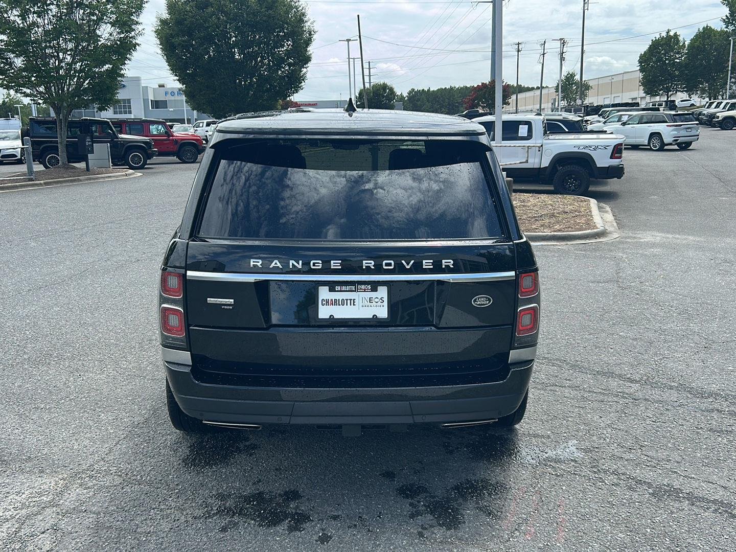 Used 2020 Santorini Black Metallic Land Rover Autobiography image 4