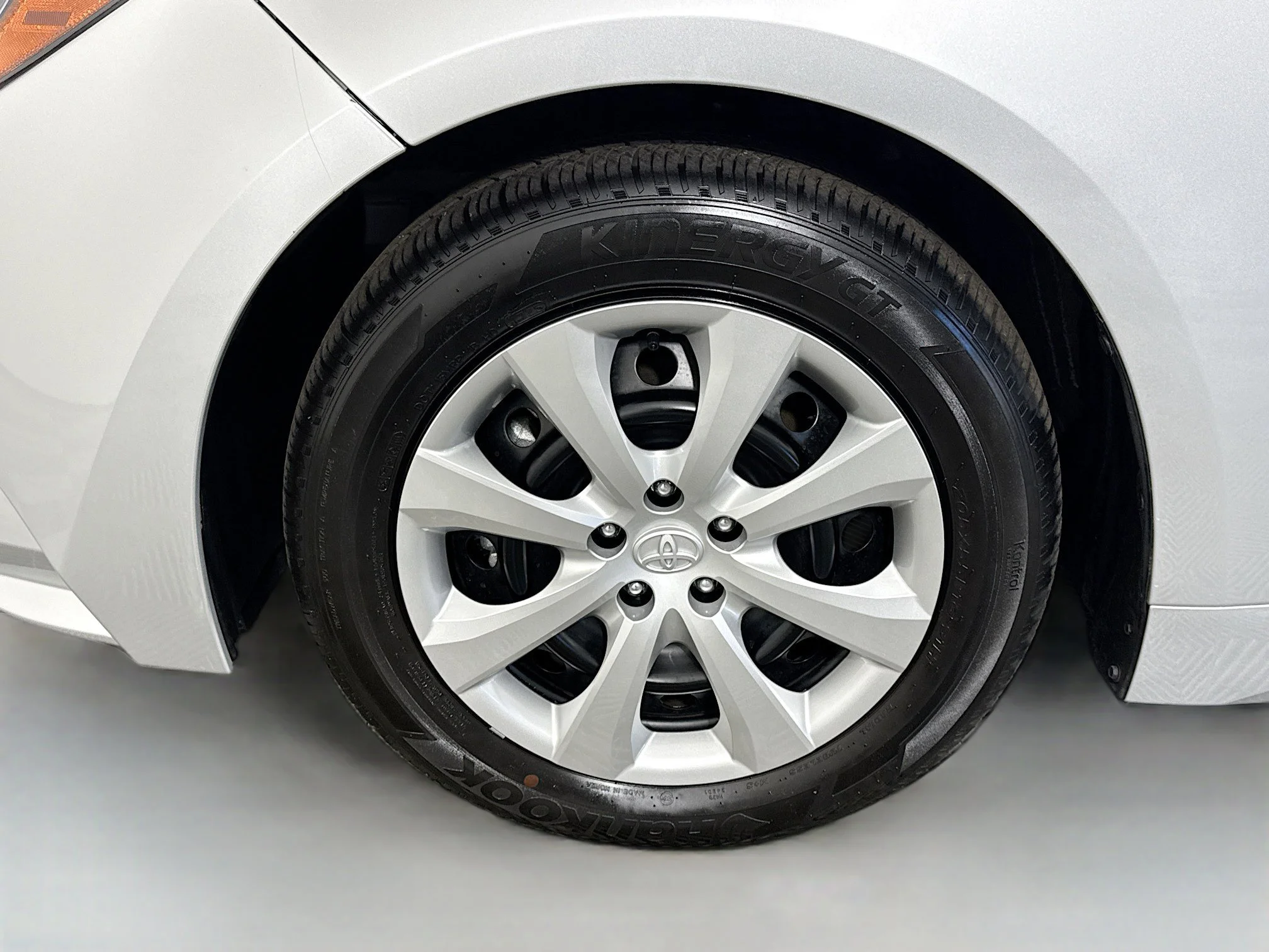 Used 2026 Classic Silver Metallic Toyota LE image 33
