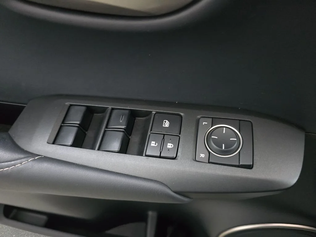 Used 2017 Silver Lexus 200t image 29