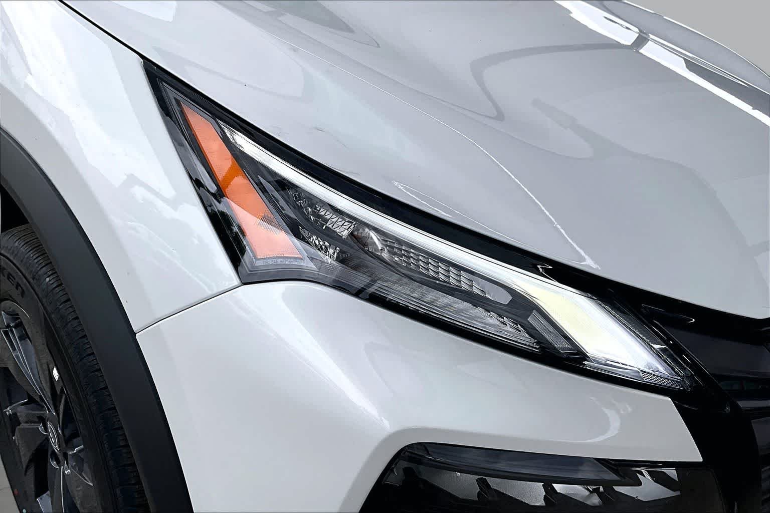 New 2026 Everest White Pearl TriCoat Nissan SV image 18