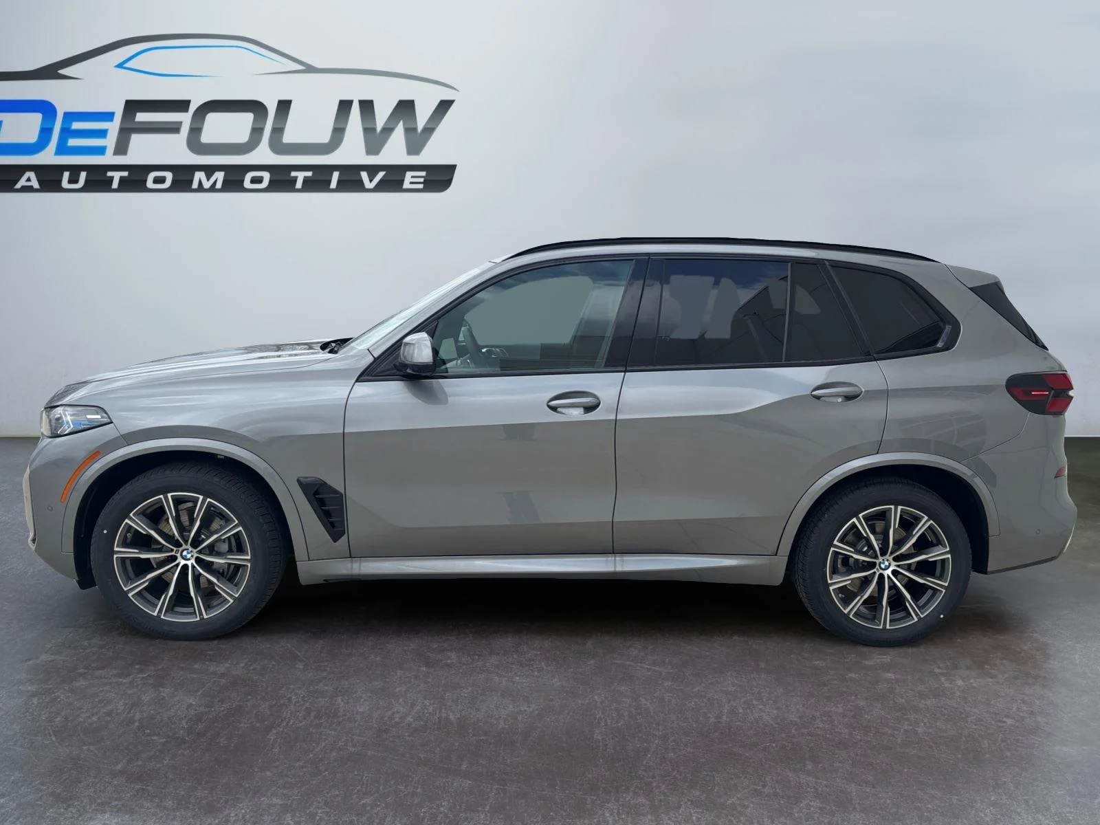 Used 2026 Skyscraper Grey Metallic BMW xDrive40i image 18