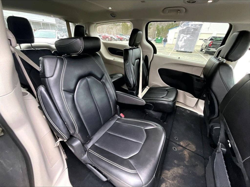 Used 2023 White Chrysler Touring L image 16