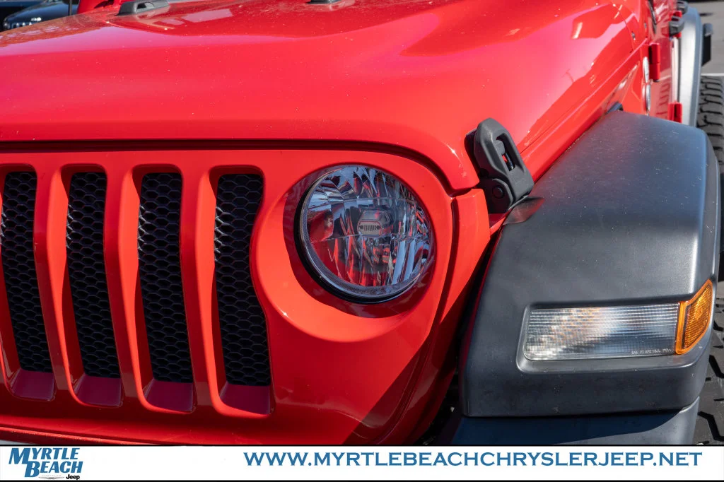 Used 2020 Red Clearcoat Jeep Unlimited Sport S image 11