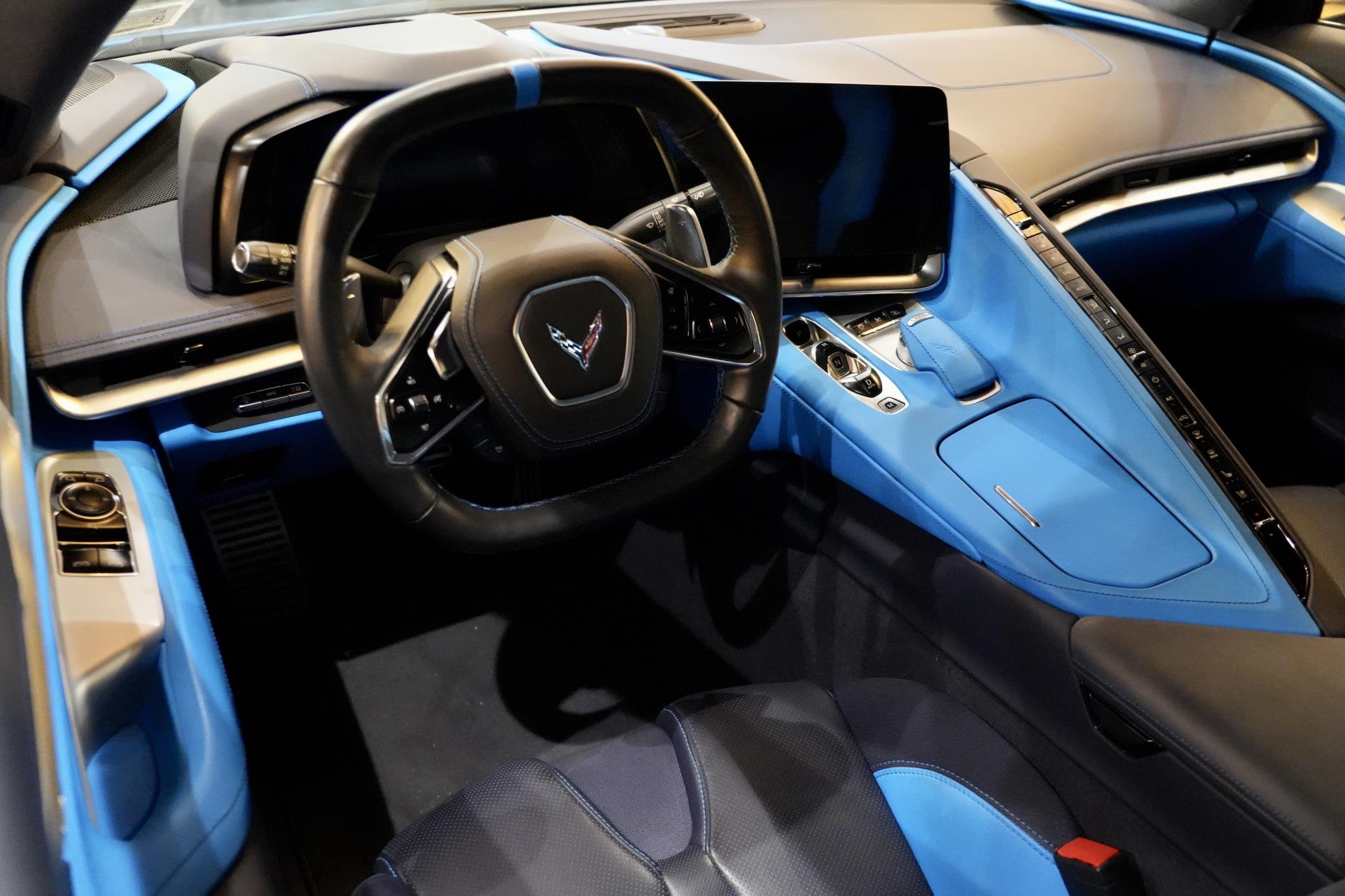 Used 2021 Rapid Blue Chevrolet 2dr Stingray Cpe w/3LT image 2