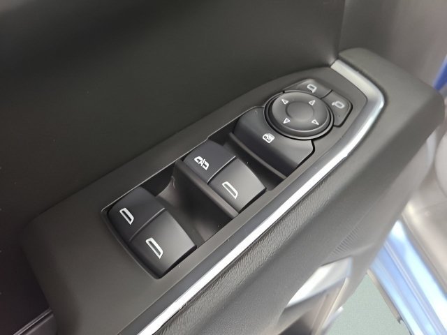 Used 2024 Lakeshore Blue Metallic Chevrolet LT image 18