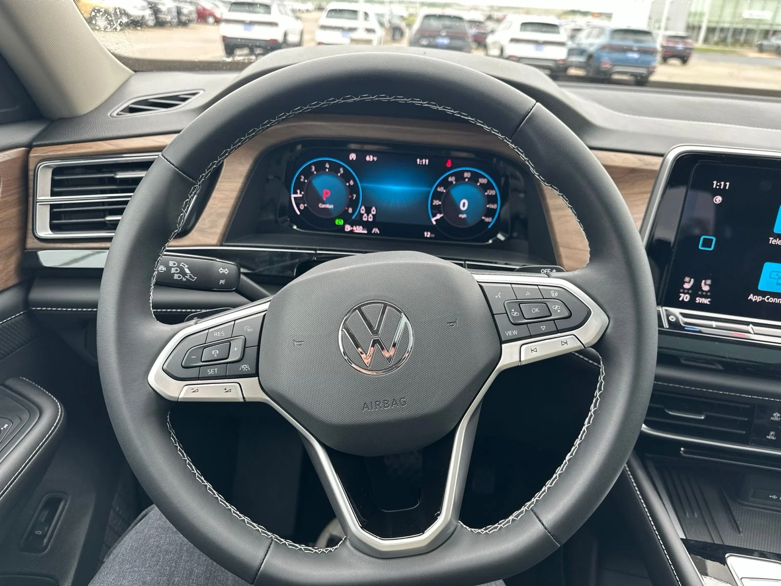 New 2026 Black Volkswagen 2.0T SE w/Technology image 45
