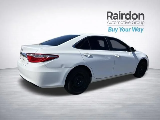 Used 2015 Super White Toyota XLE image 7