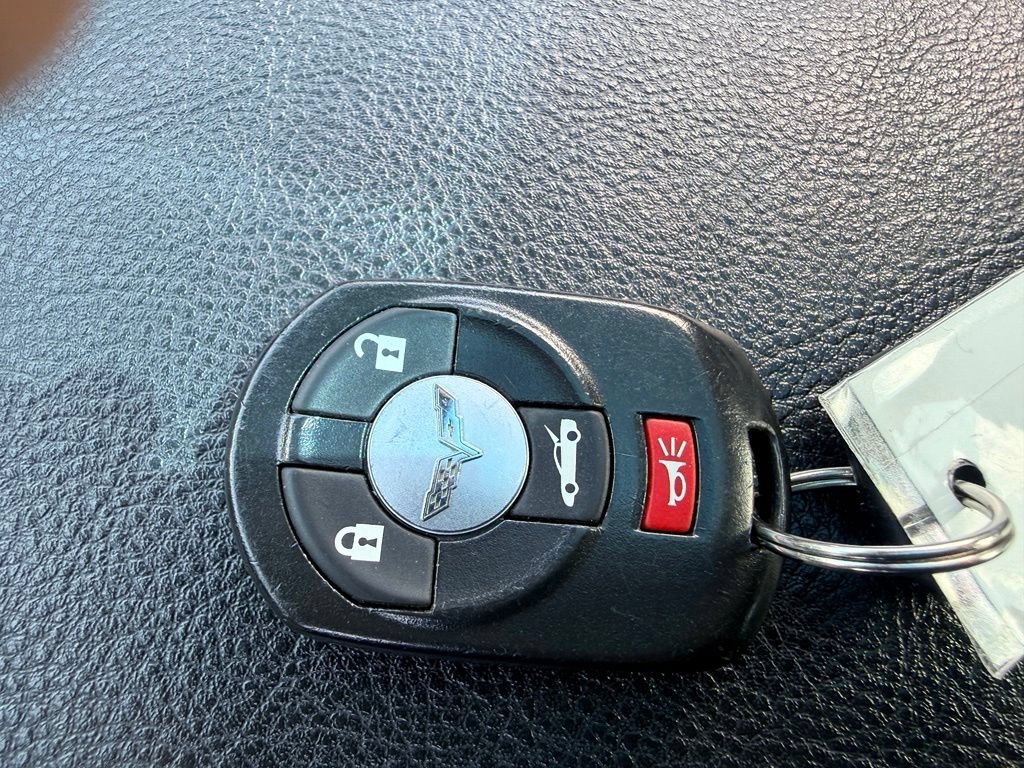 Used 2006 Victory Red Chevrolet 2DR CPE image 30