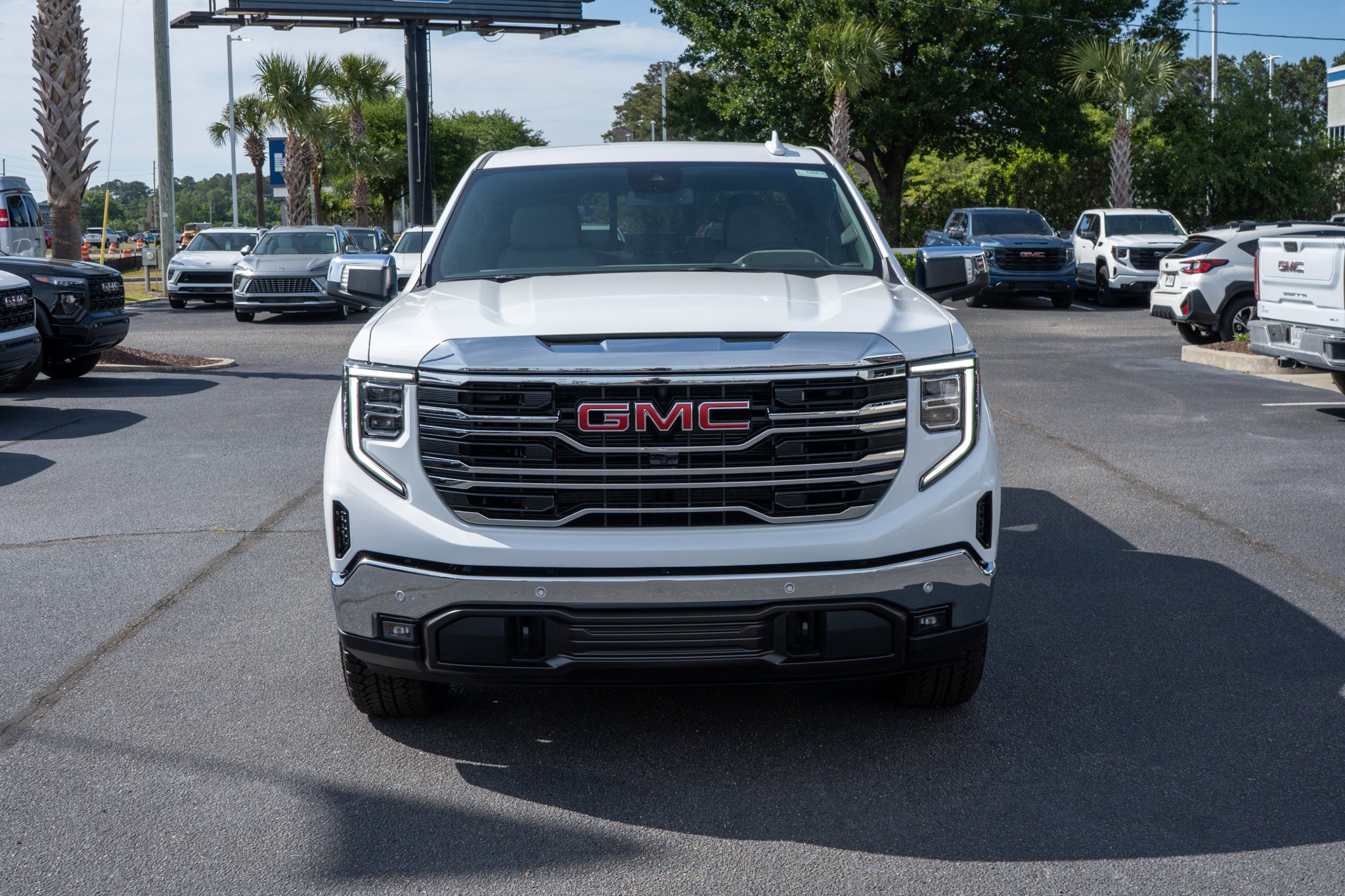 2026 GMC Sierra 1500 SLT - Photo 8