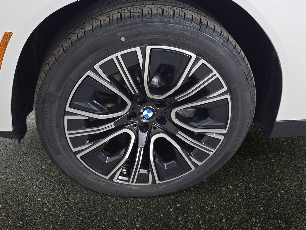New 2026 Mineral White Metallic BMW 30 xDrive image 33