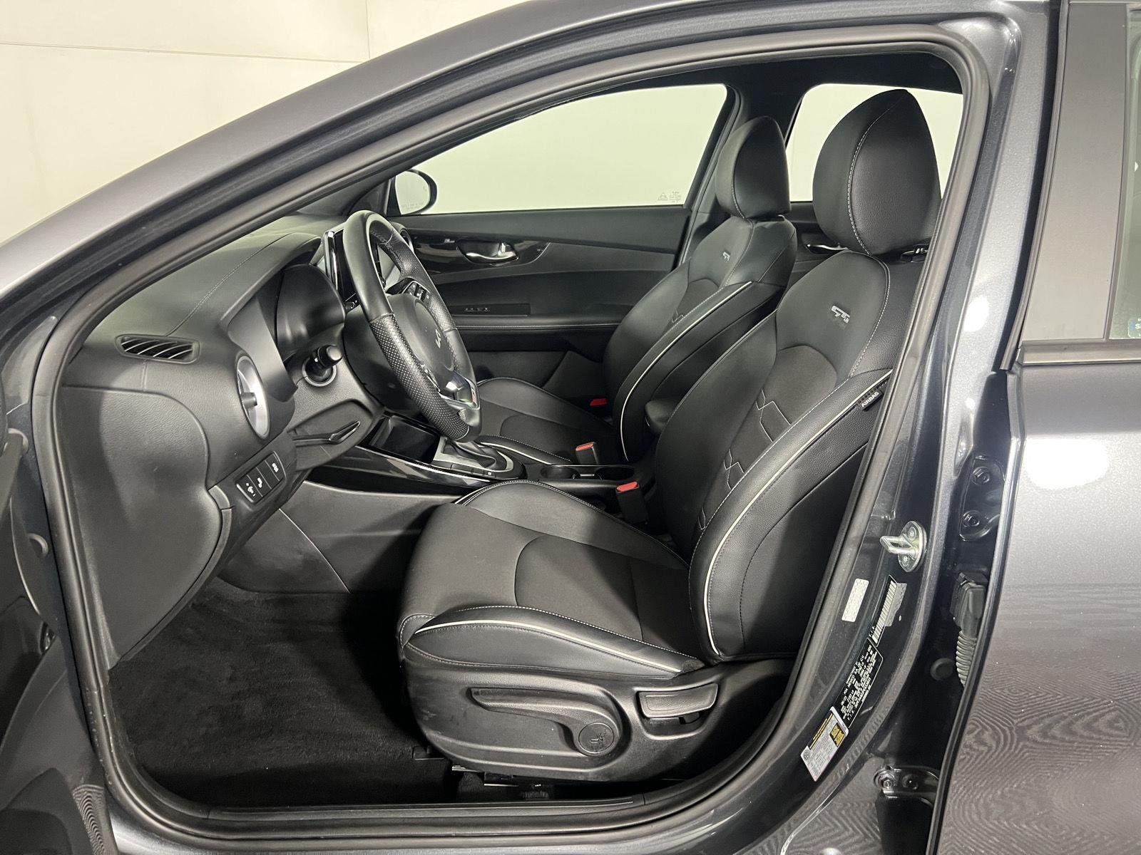 Used 2023 Gravity Gray Kia GT-Line image 13