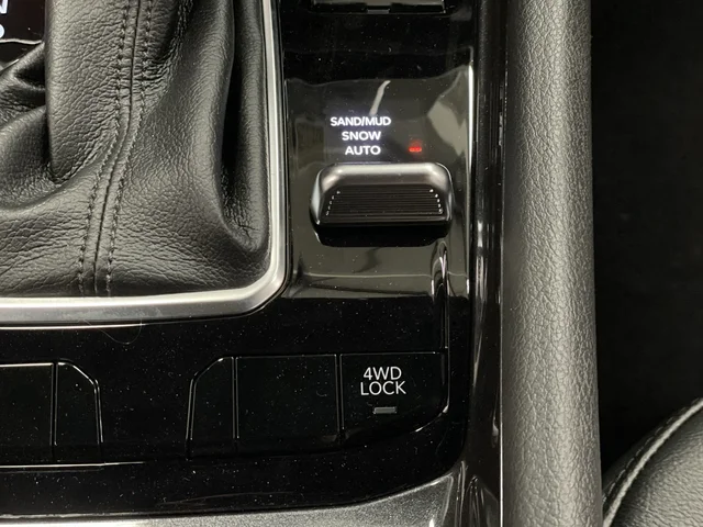 2025 Jeep Compass Latitude - Photo 23