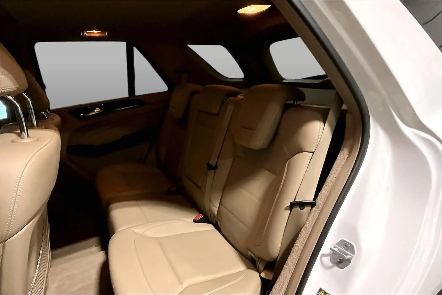 Used 2015 Polar White Mercedes-Benz ML 350 image 21