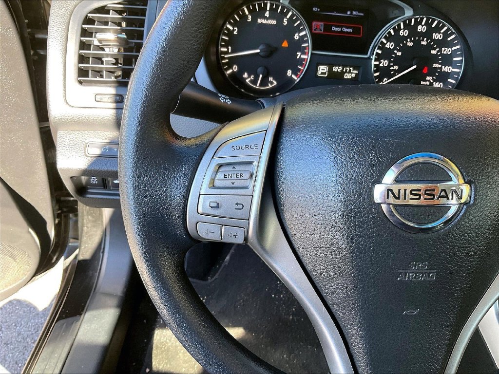 Used 2015 Black Nissan 2.5 S image 23