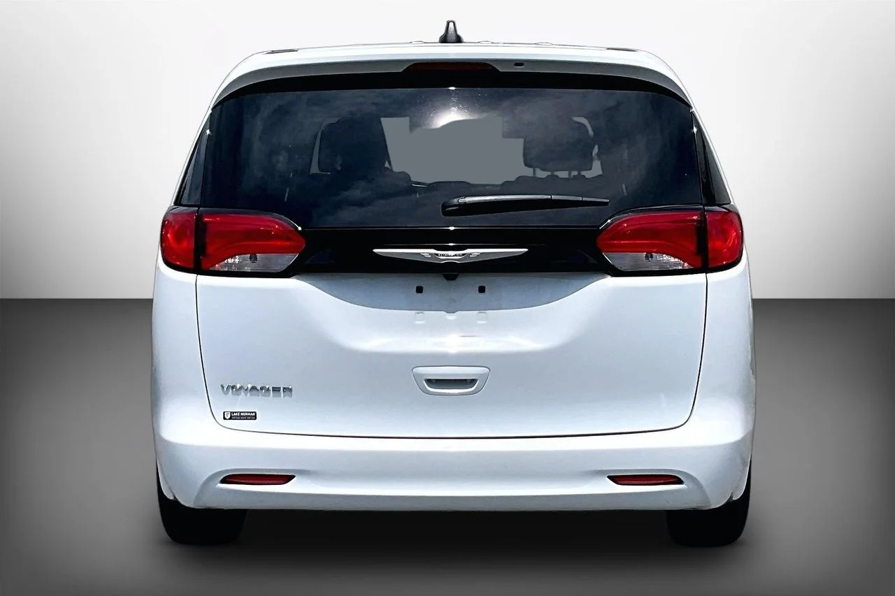 Certified Used 2023 White Chrysler LX image 7