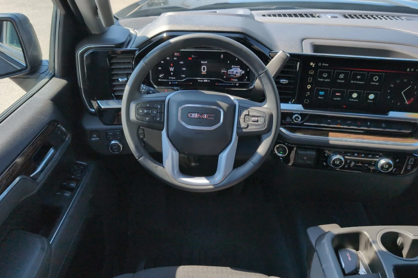 New 2025 Onyx Black GMC Elevation image 14