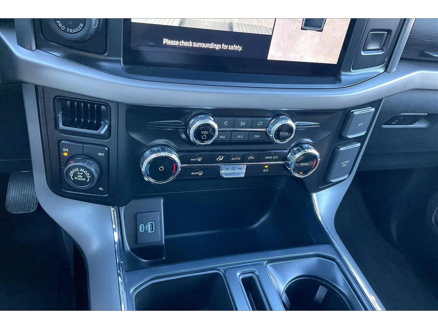 Used 2024 Gray Ford XLT image 21