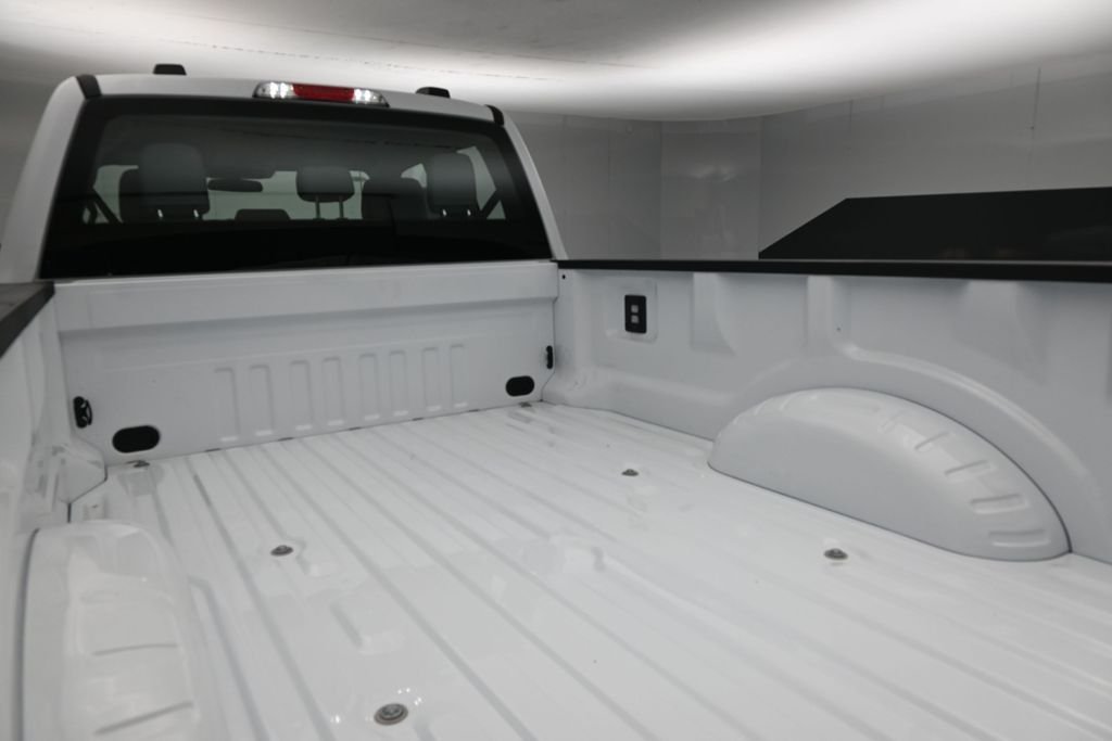 New 2026 Oxford White Ford XL image 19