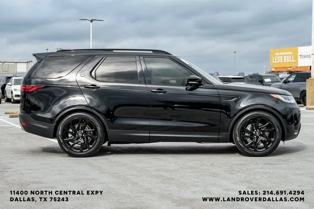 Used 2025 Santorini Black Metallic Land Rover S image 5