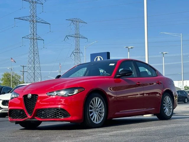 Used 2024 Red Alfa Romeo Sprint image 3