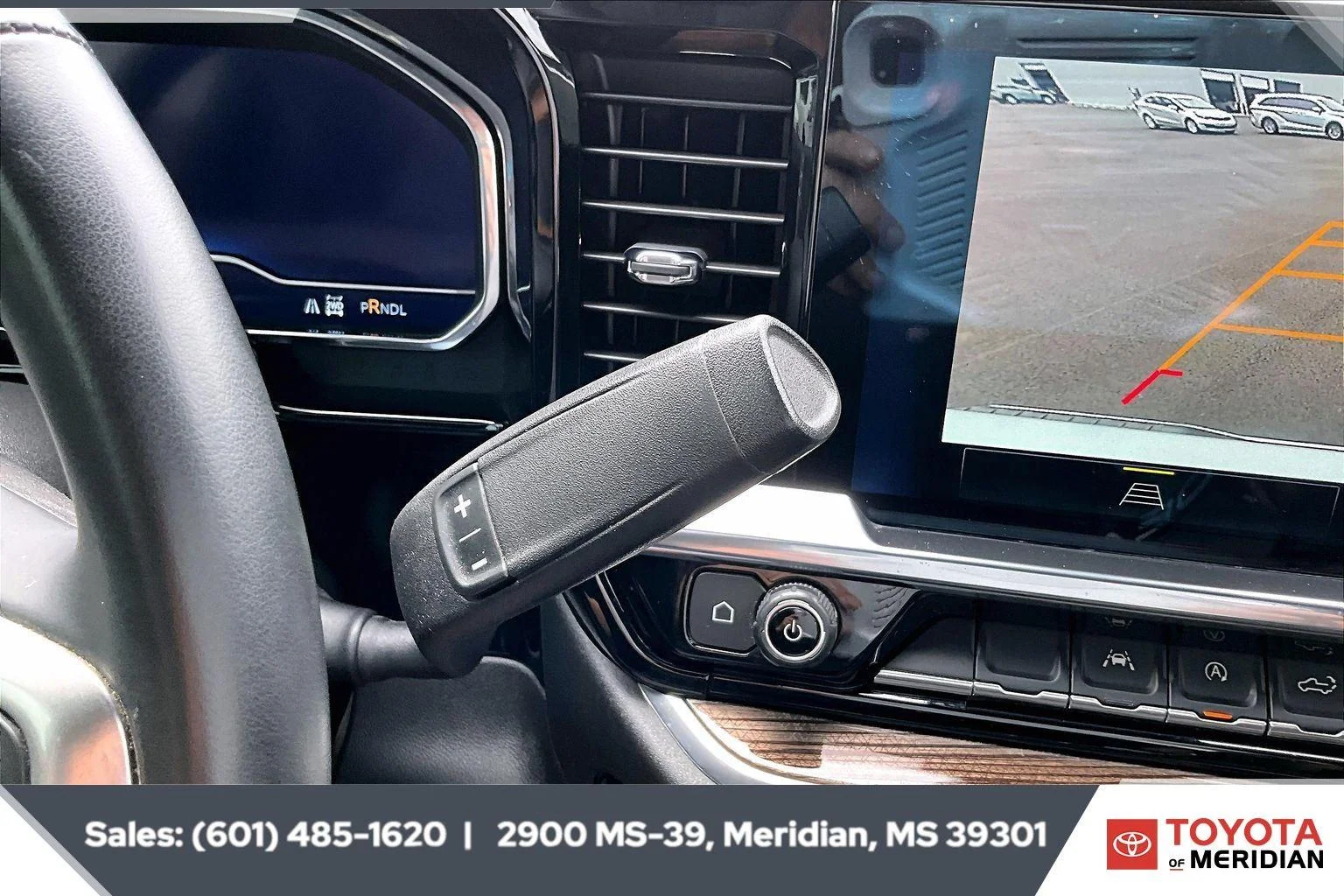Used 2024 Summit White Chevrolet RST image 23