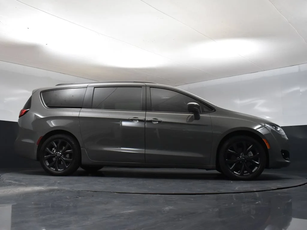 Used 2020 White Chrysler Touring L Plus image 11