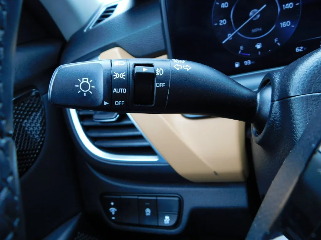 Used 2024 White Kia EX image 31