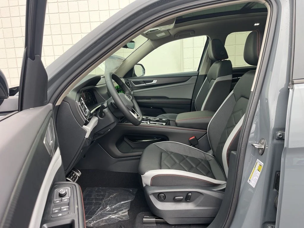 New 2026 Pure Gray Volkswagen 2.0T Peak Edition image 20