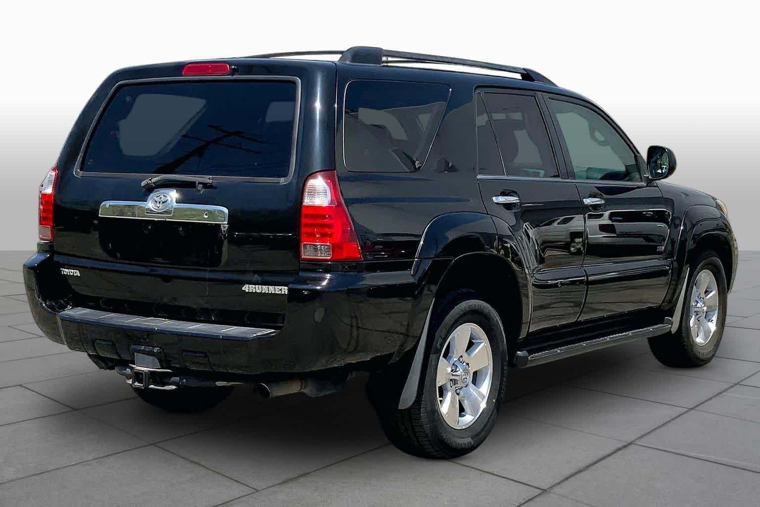 Used 2008 Black Toyota SR5 image 12