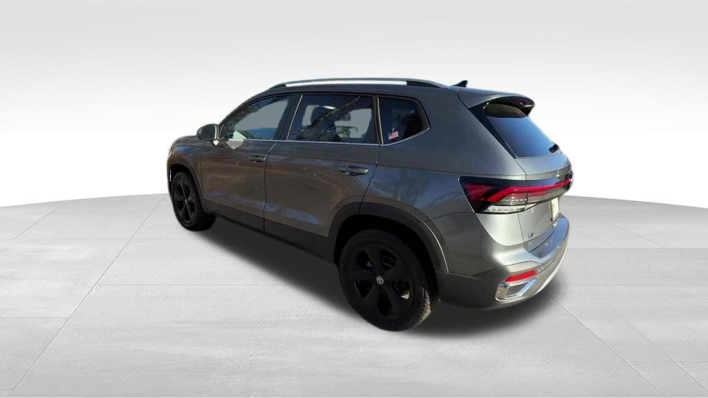 New 2026 Platinum Gray Metallic Volkswagen 1.5T SEL image 5