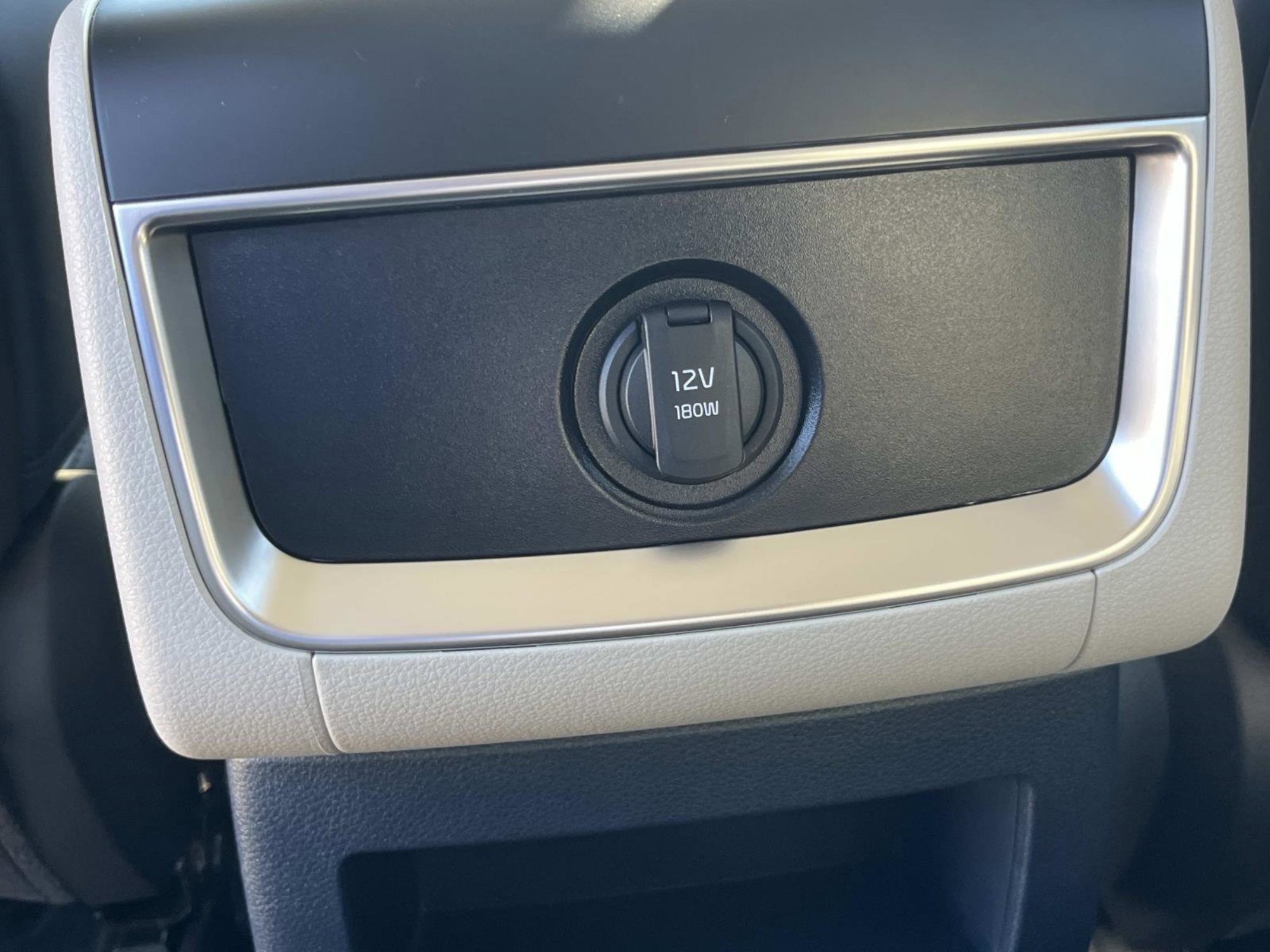 New 2026 Ceramic Silver Kia EX image 19