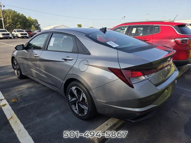 Used 2023 Silver Hyundai SEL image 5