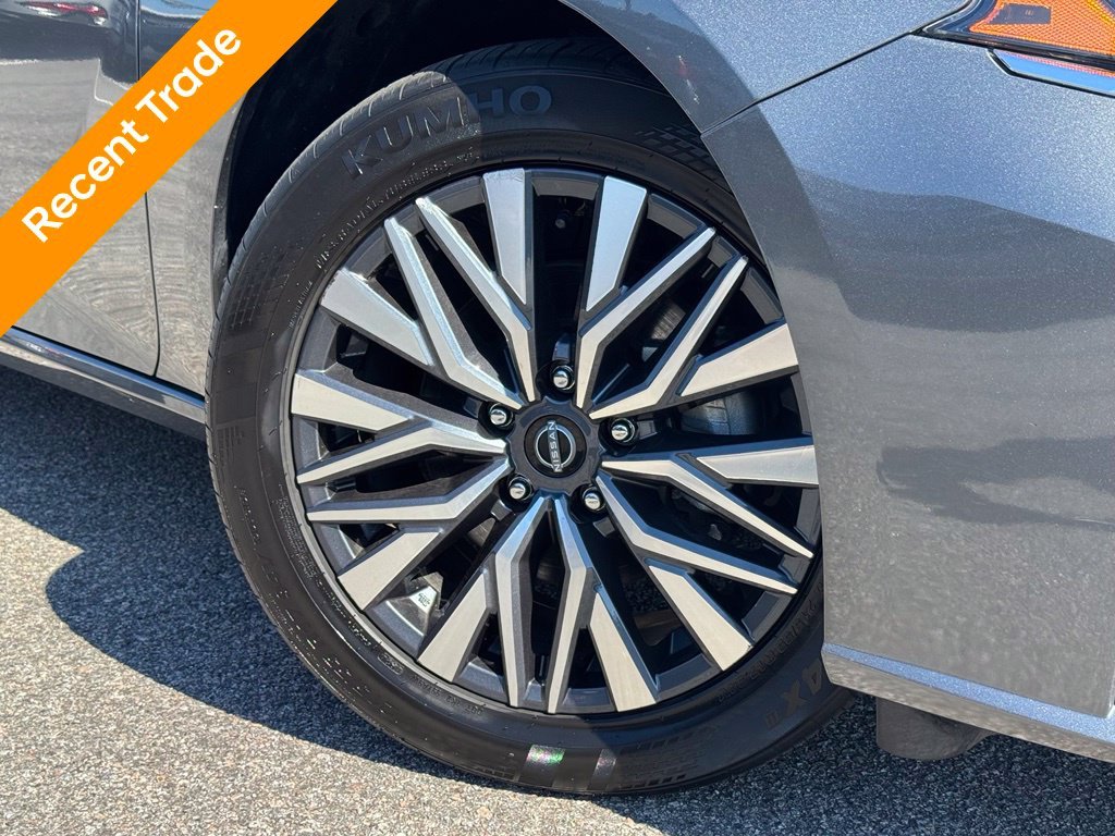 Used 2025 Gray Nissan 2.5 SV image 4