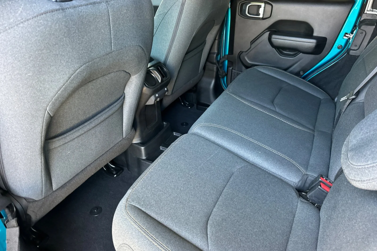 Used 2024 BIKINI PEARL Jeep Willys image 13