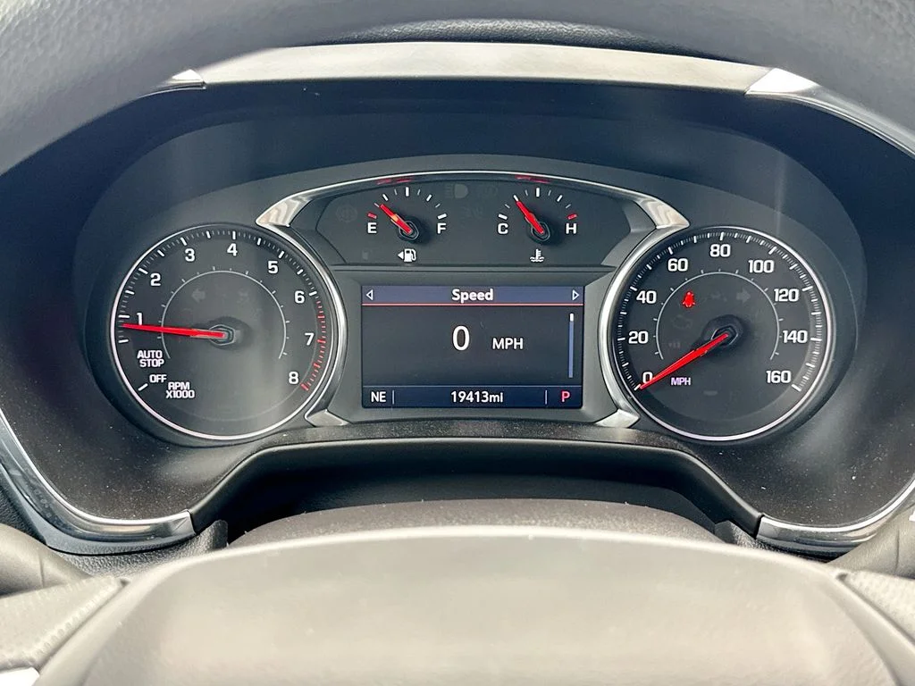 Used 2024 Blue Chevrolet LT image 3