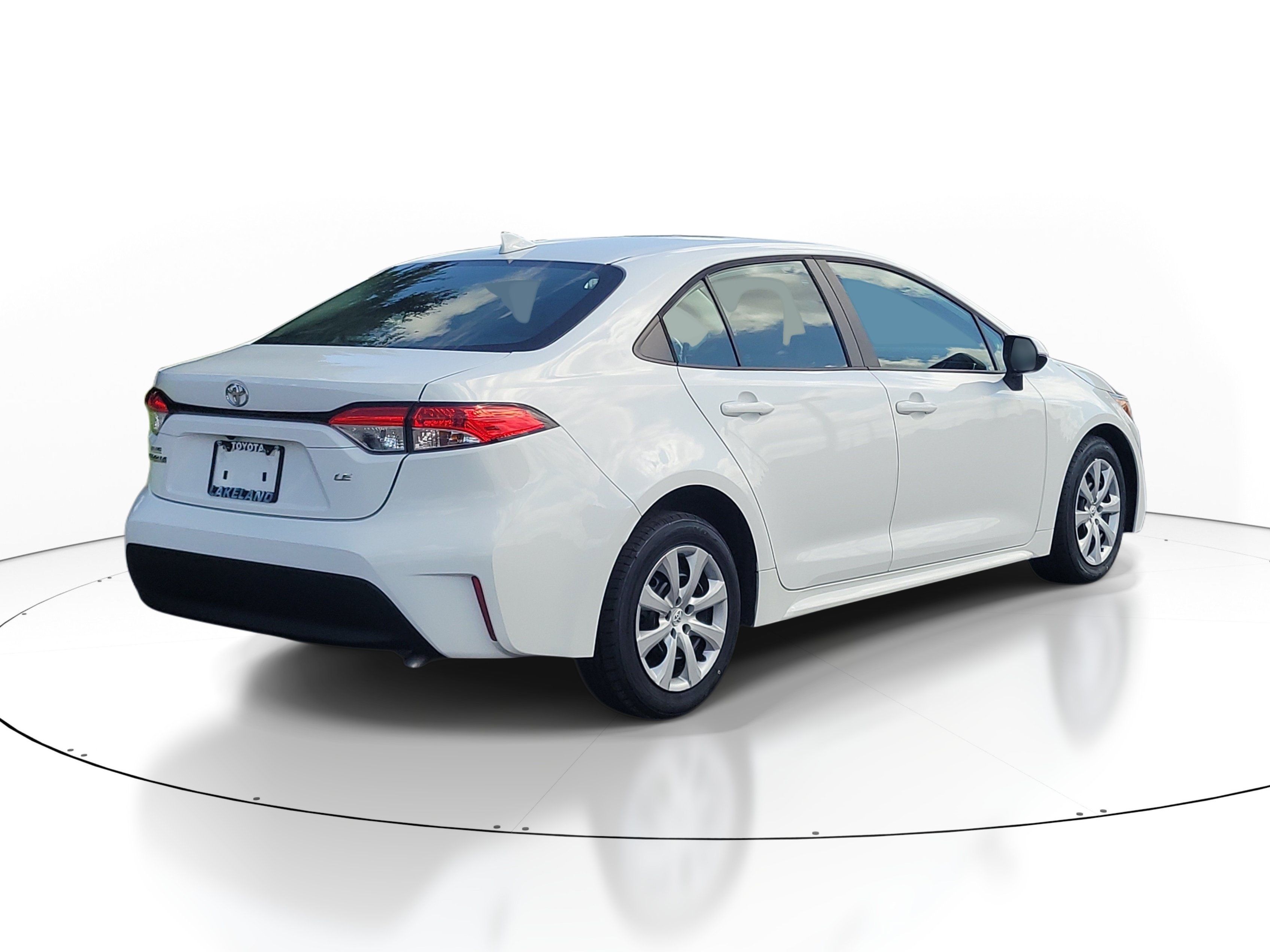 Used 2024 Ice Cap Toyota LE image 5