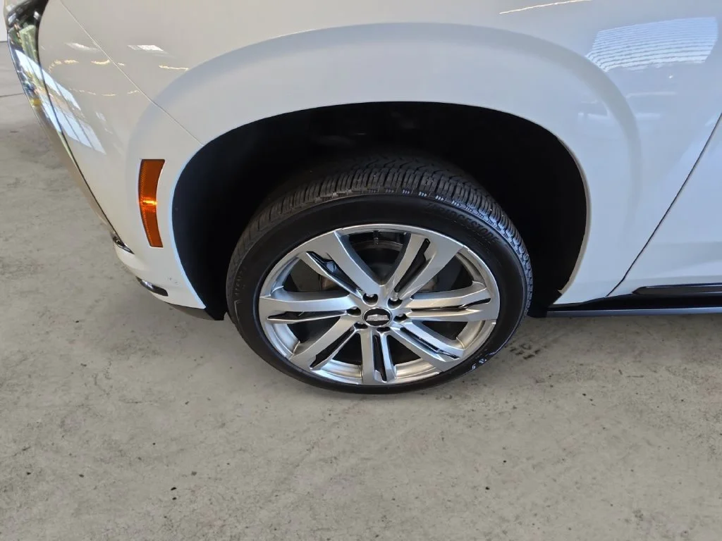 Used 2025 Crystal White Tricoat Cadillac Sport Platinum image 13