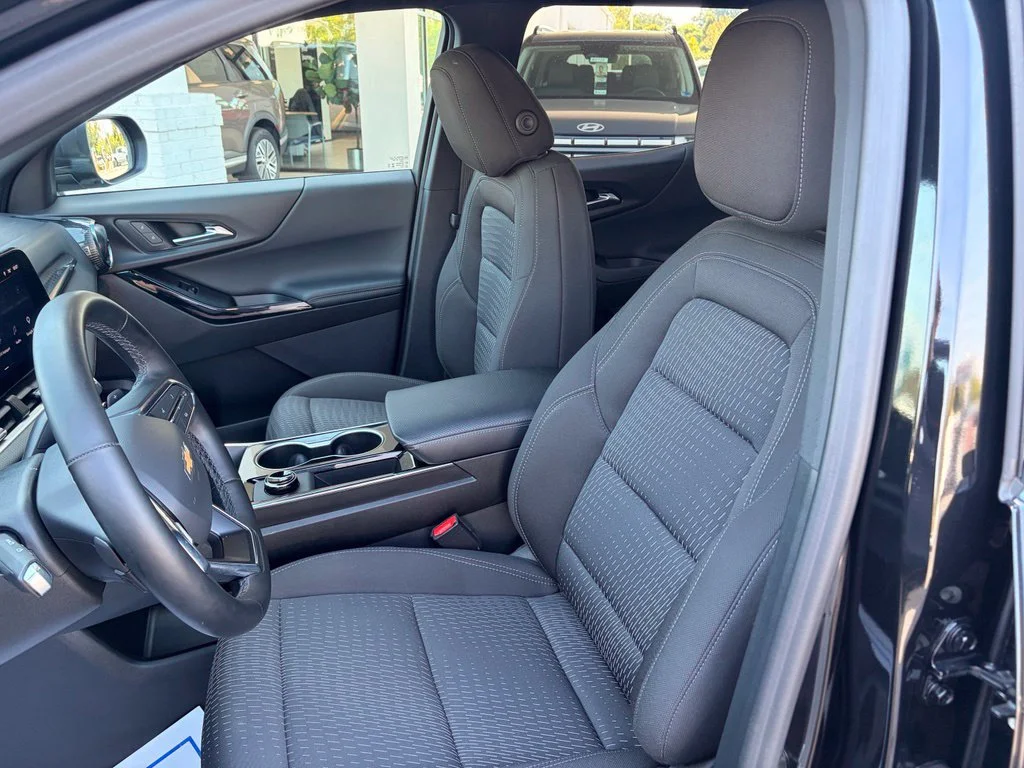 Used 2026 Mosaic Black Metallic Chevrolet LT image 14