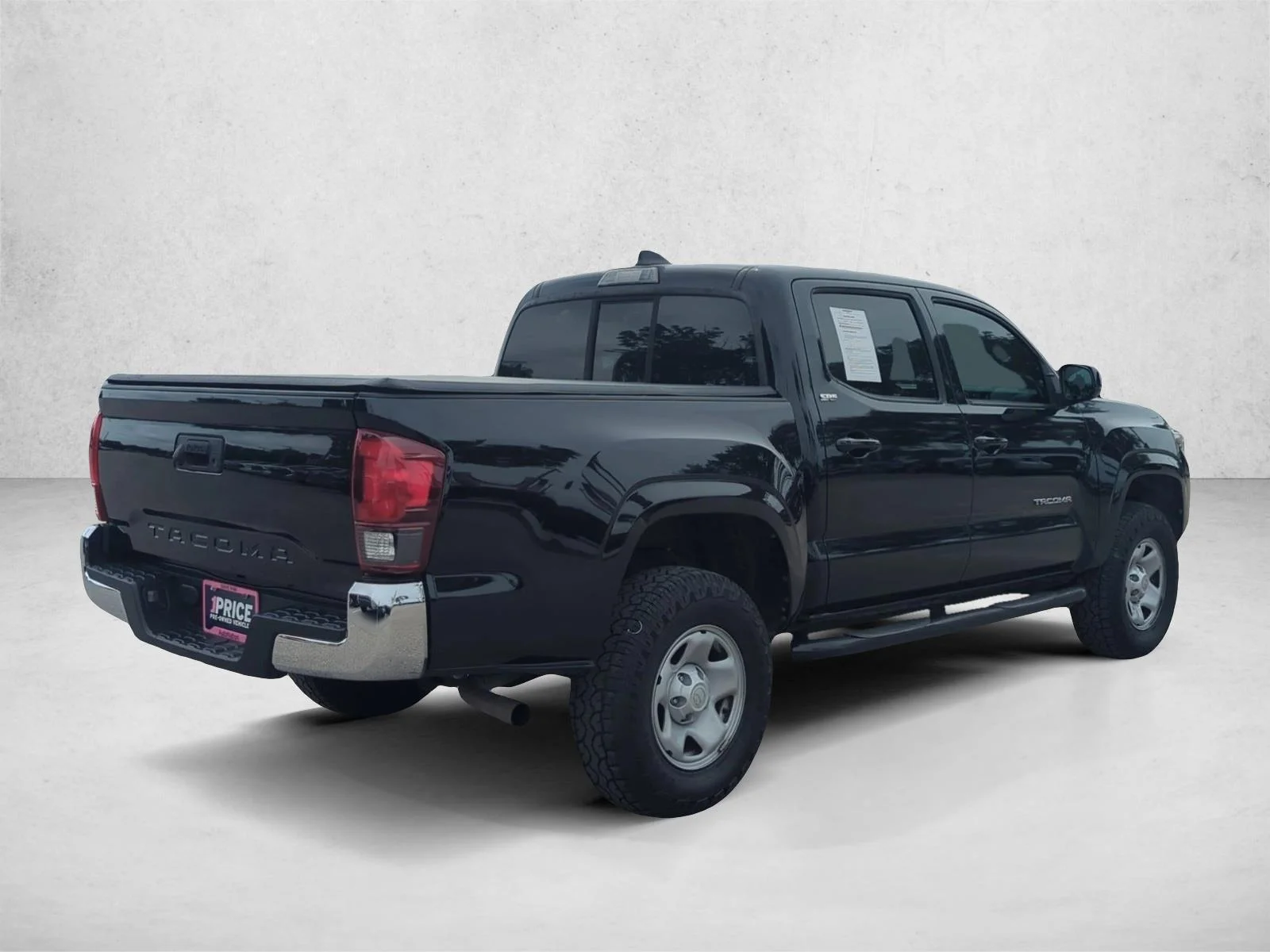 Used 2022 Midnight Black Metallic Toyota SR5 image 5