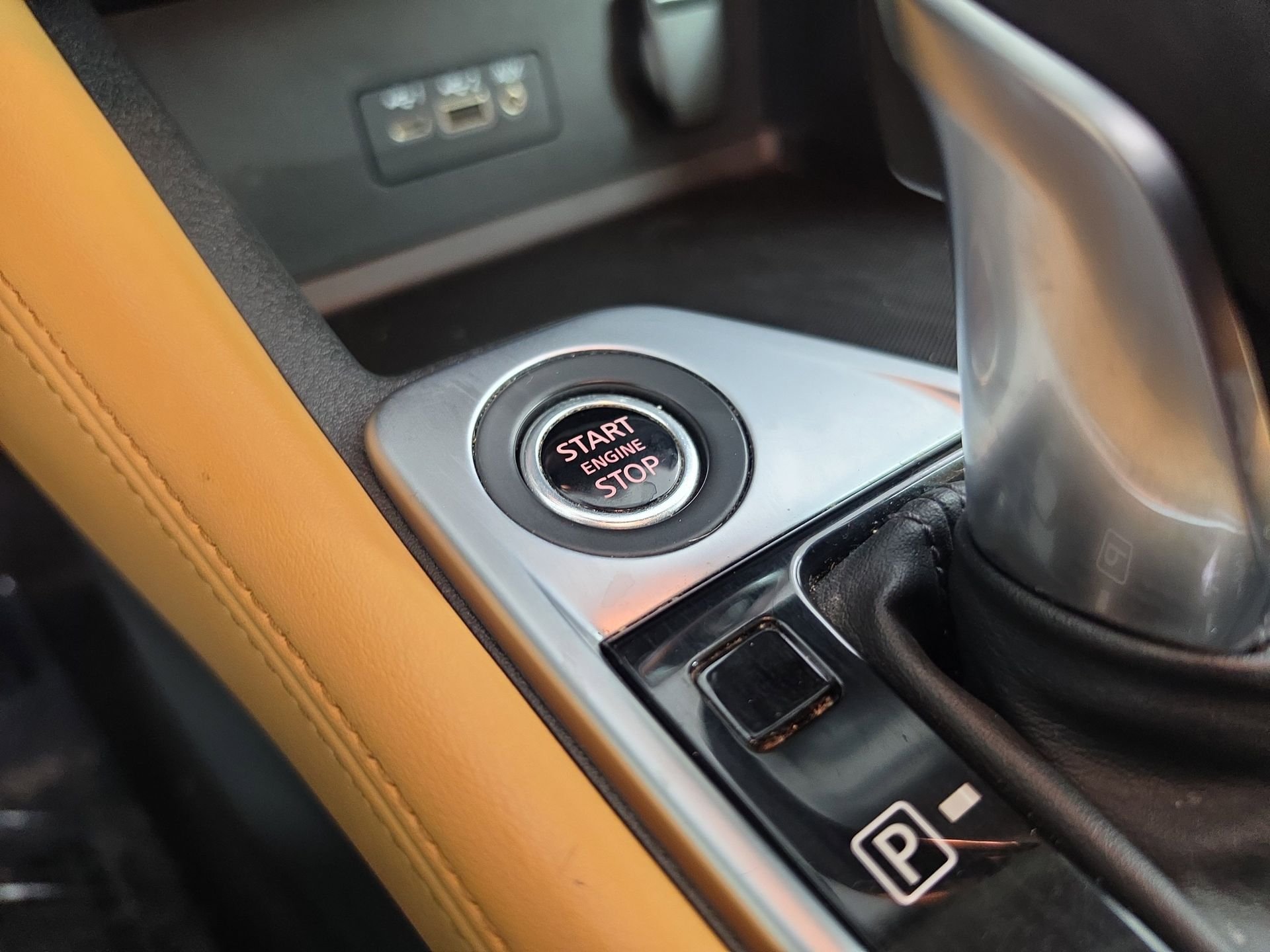 Used 2022 Red Nissan SV image 30